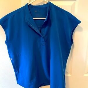 Small figs sleeveless scrub top